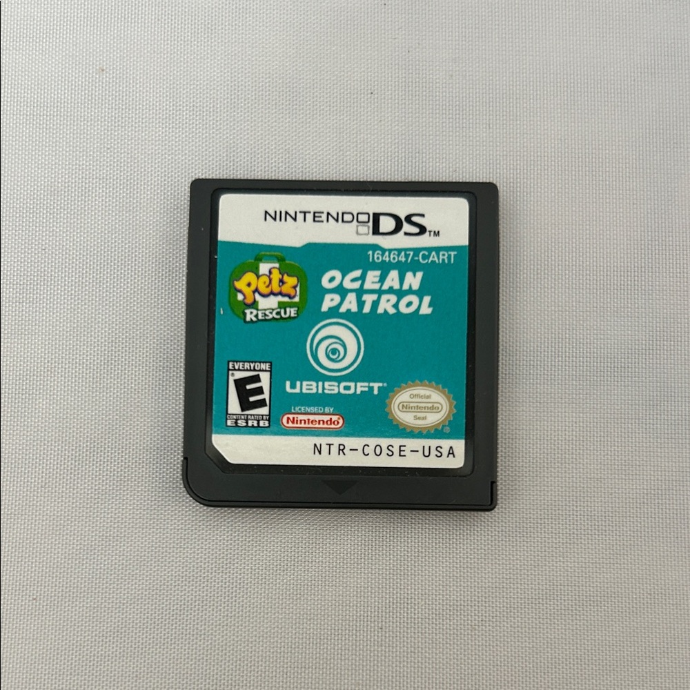 Nintendo DS Cartridge with Black and Gold Details